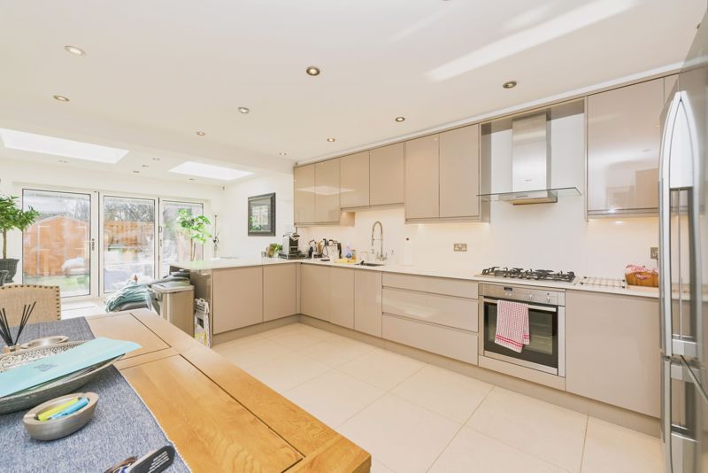 Property photo 2 of 16 Photo 1