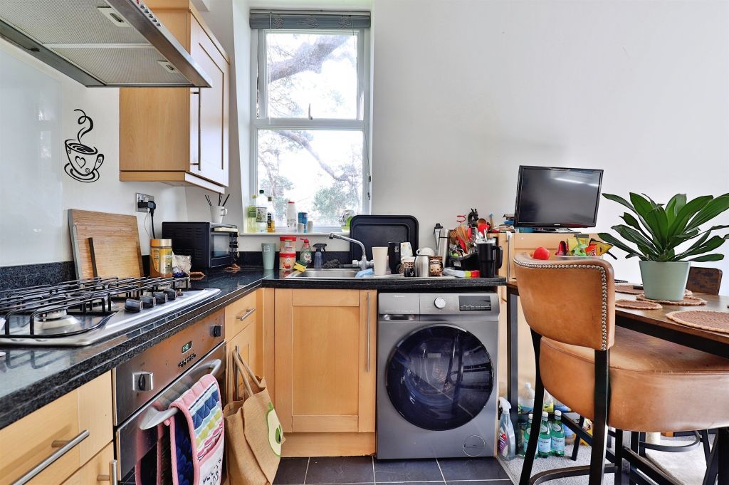 Property photo 3 of 17