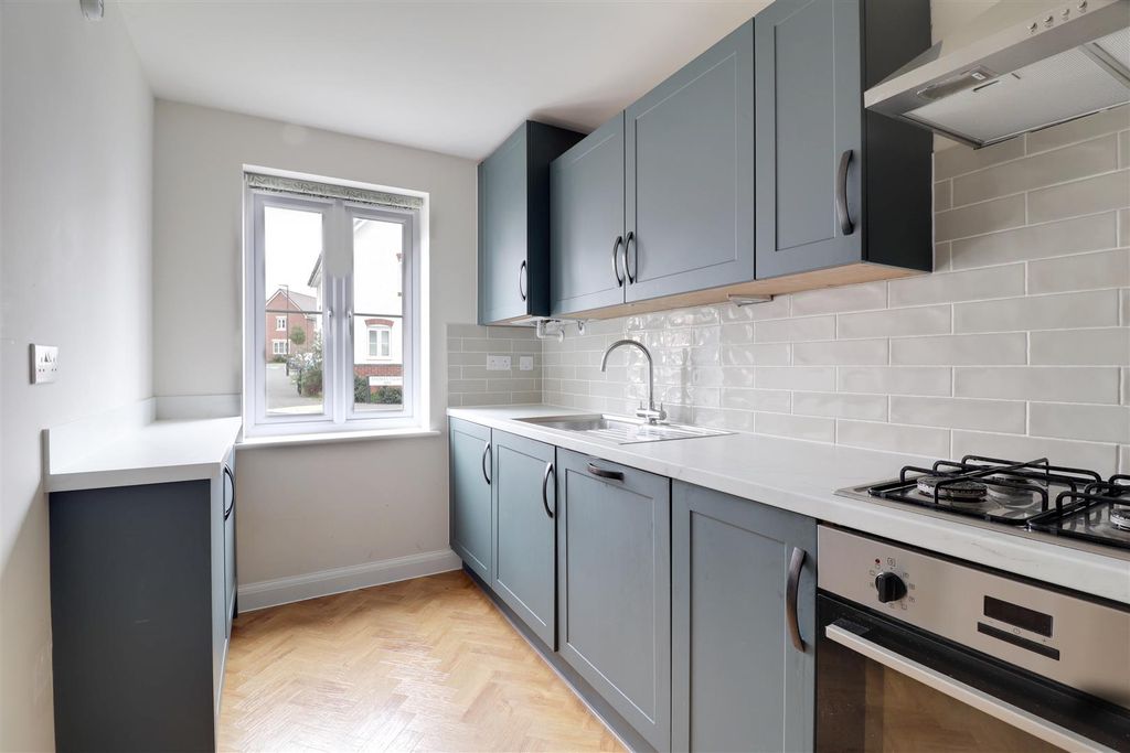 Property photo 2 of 16