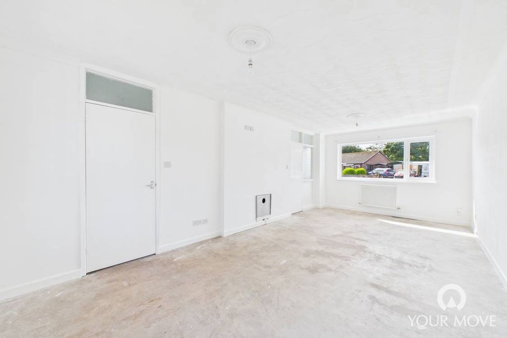Property photo 3 of 12 Living/Dining Room