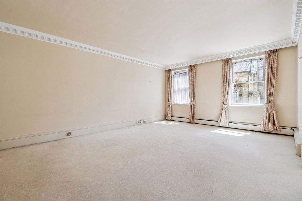 Property photo 1 of 14 Image
