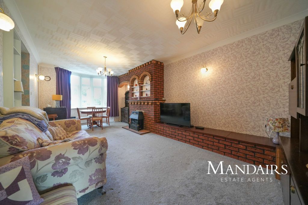 Property photo 2 of 26