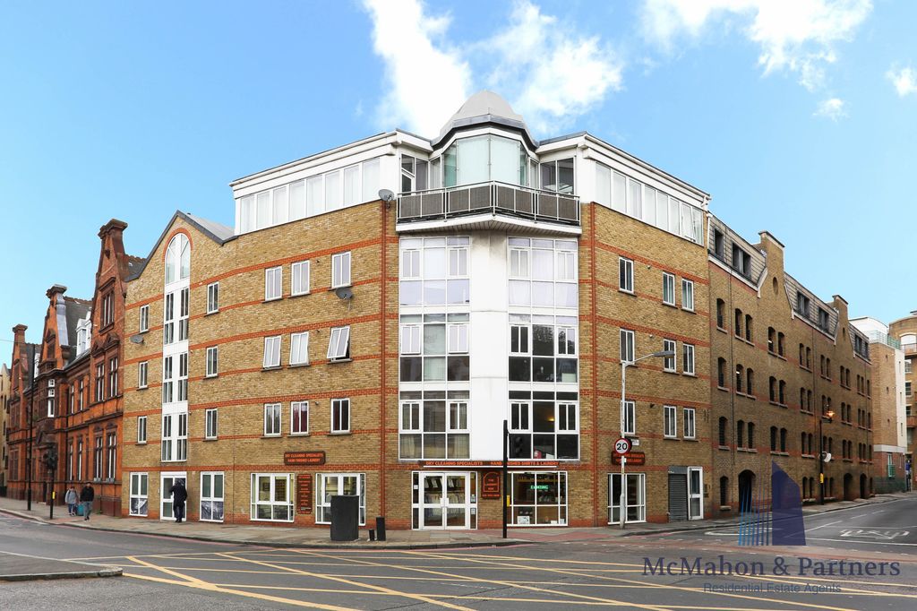 Property photo 2 of 9