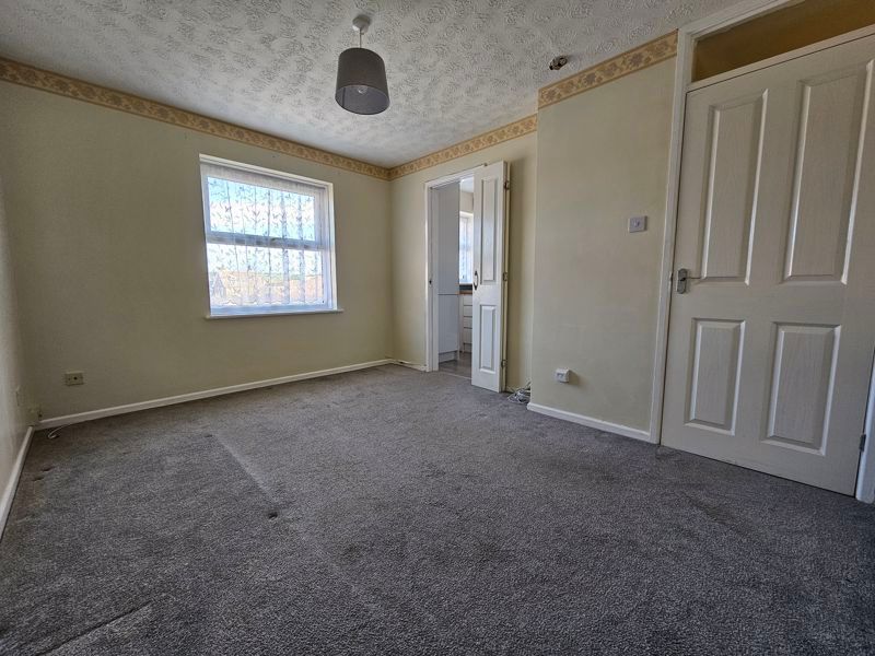 Property photo 1 of 7 Photo 8