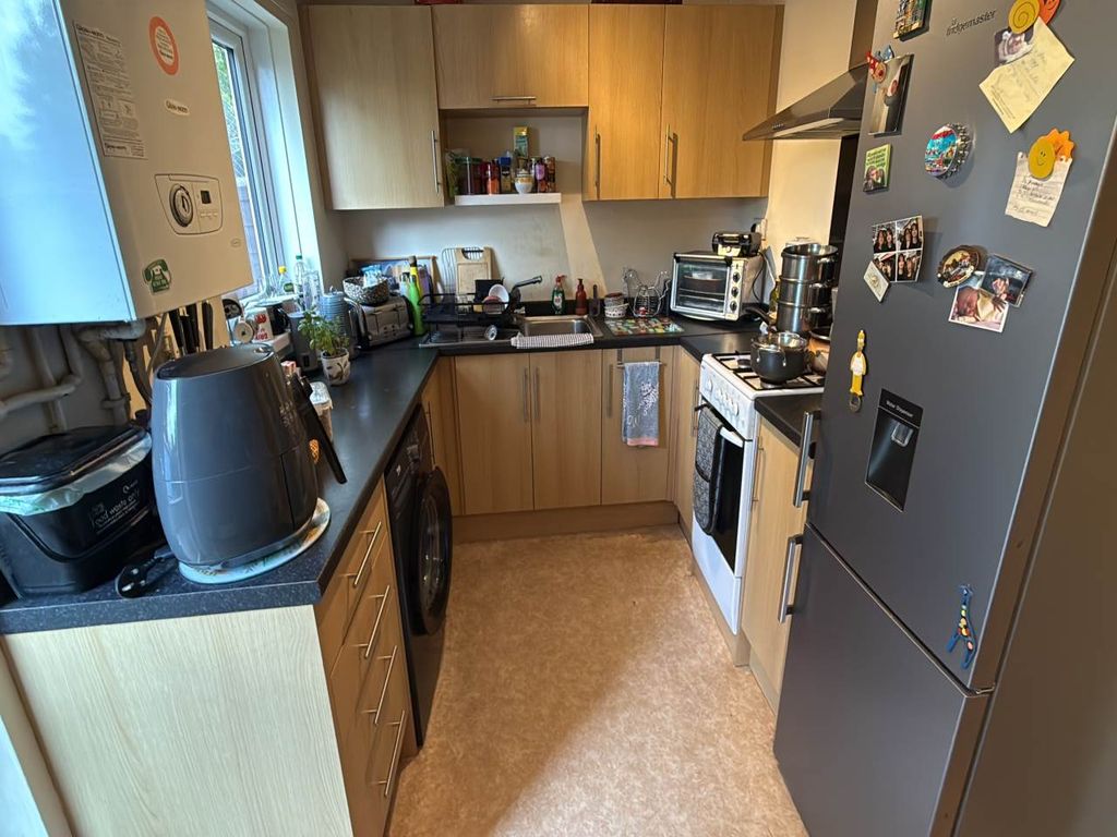 Property photo 2 of 17 Kitchen