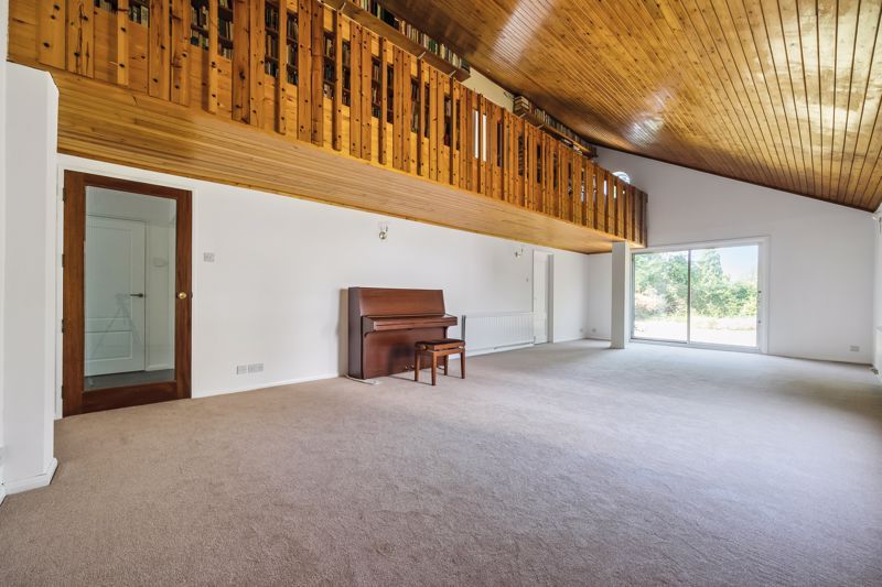 Property photo 2 of 19 Photo 13