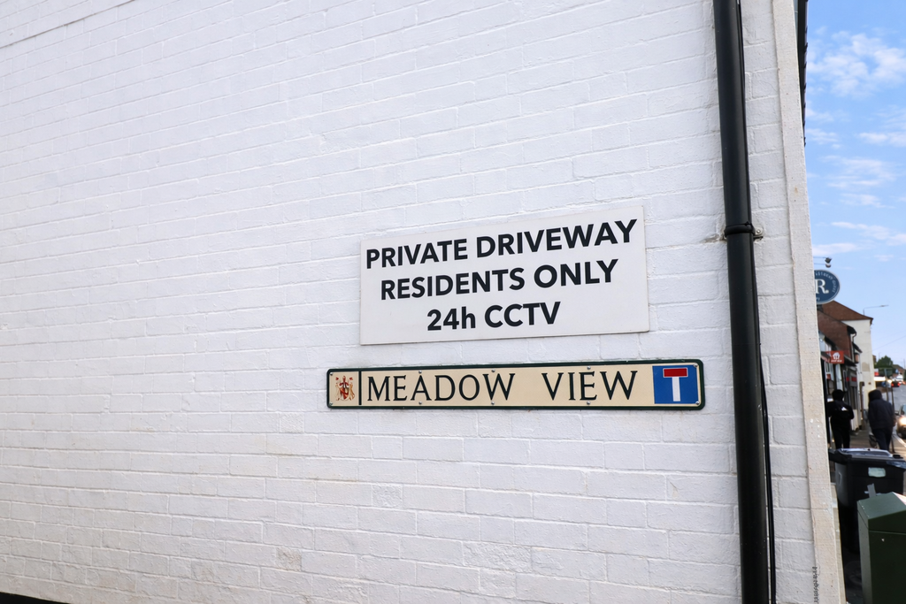 Property photo 2 of 3 Sign