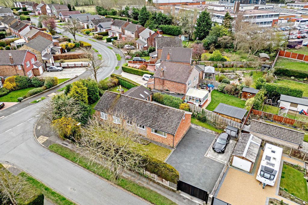 Property photo 1 of 20