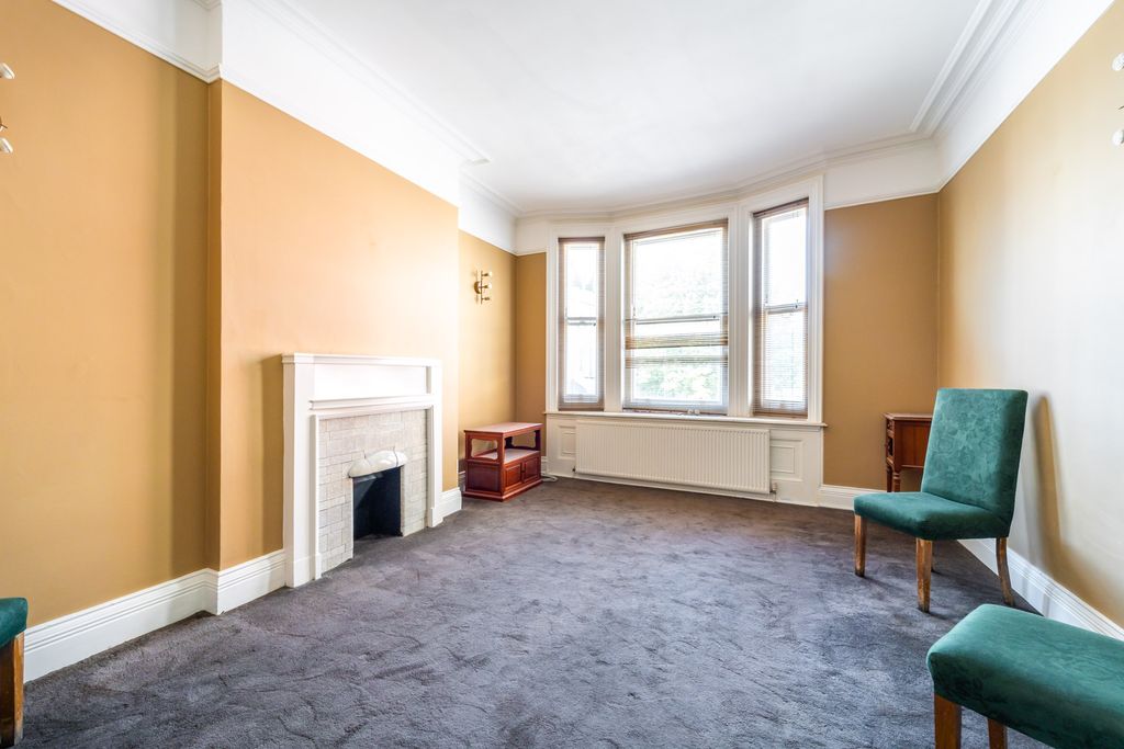 Property photo 1 of 10 Mba03374