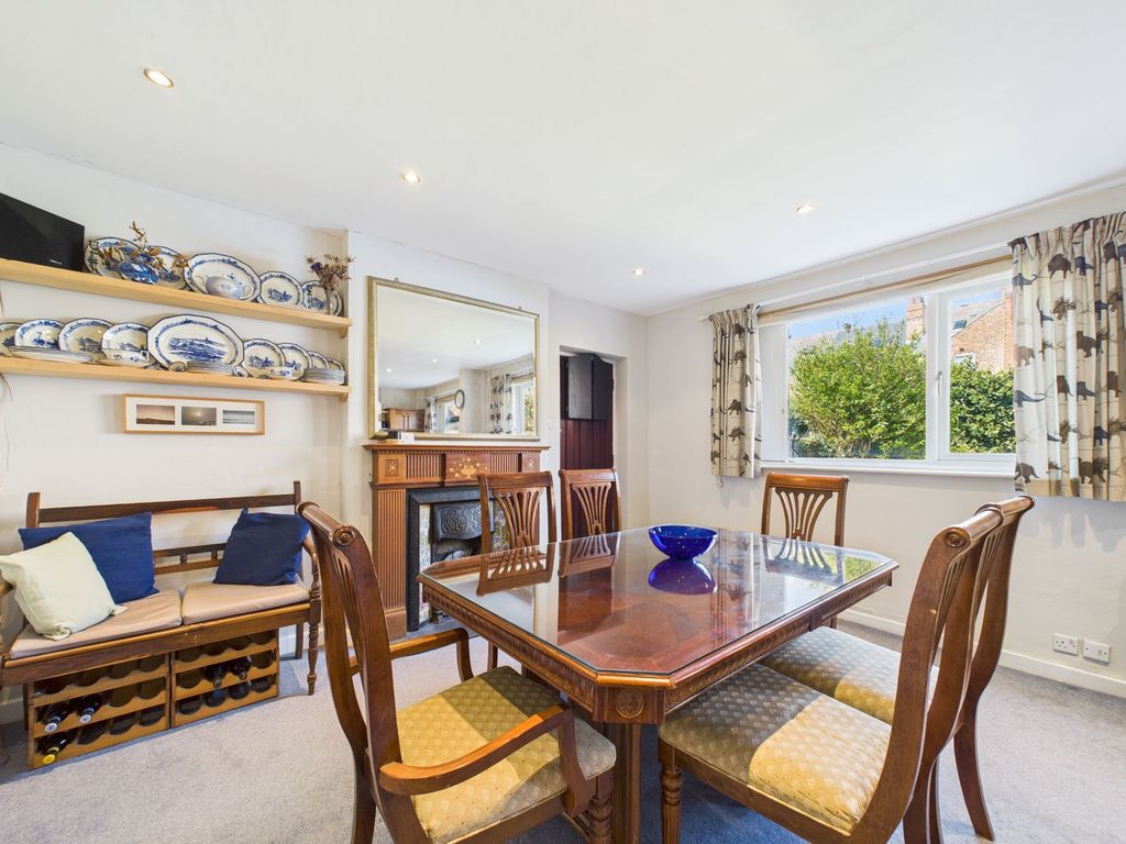 Property photo 3 of 17 Dining Area