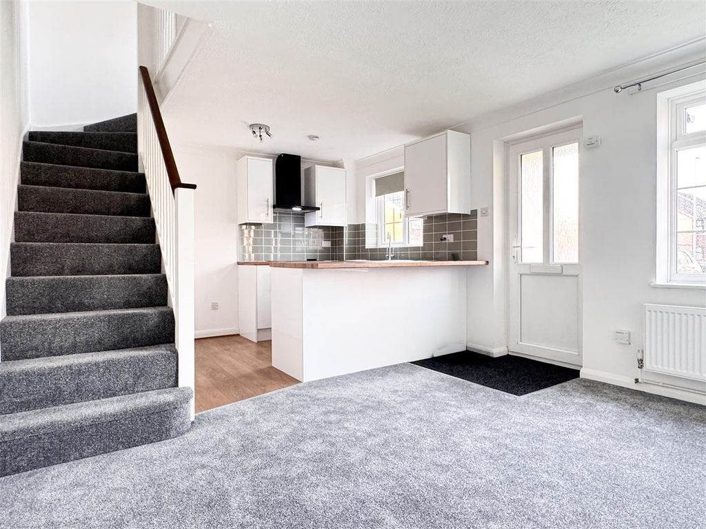 Property photo 2 of 13 Kitchen