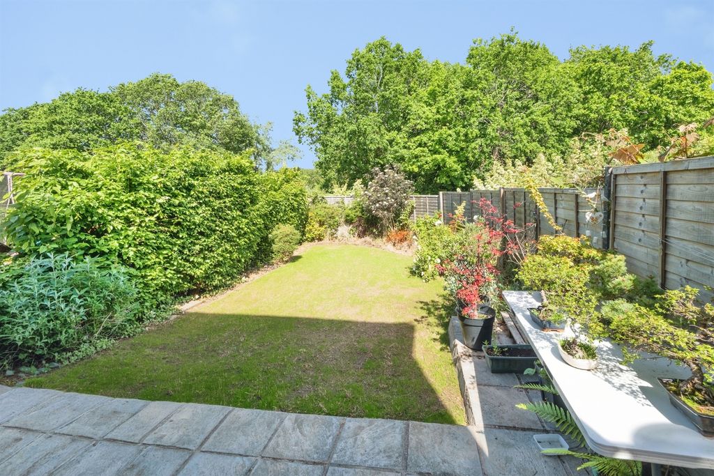 Property photo 2 of 11