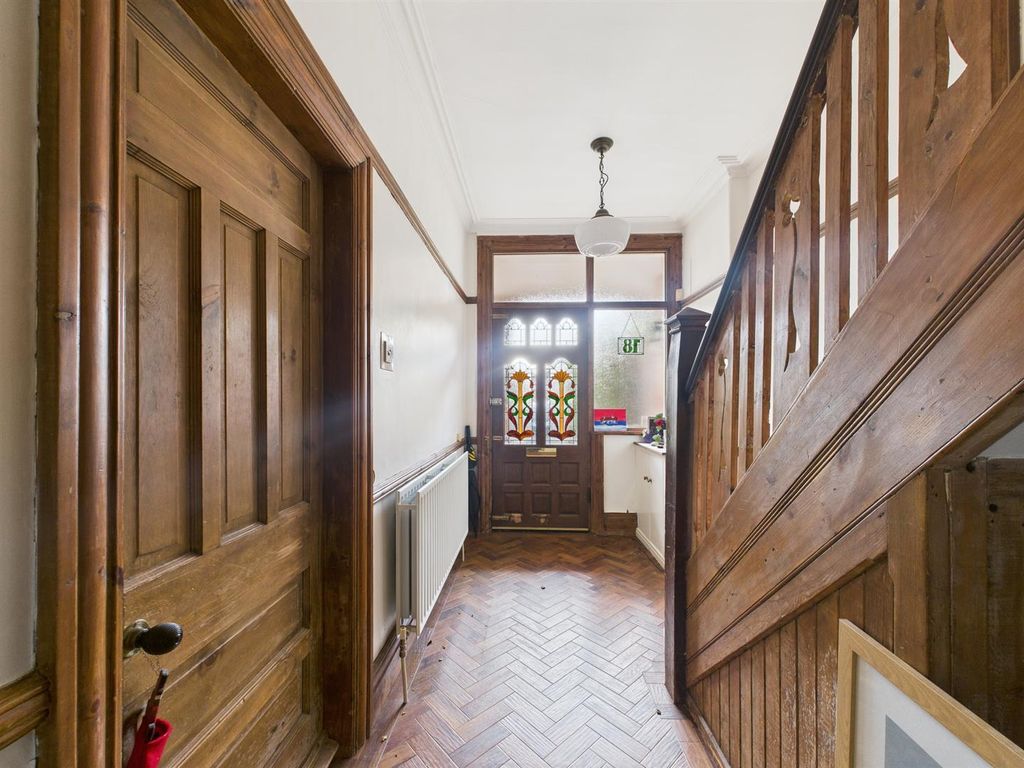 Property photo 3 of 38 Cam03604G0-Pr0245-Still002.Jpg