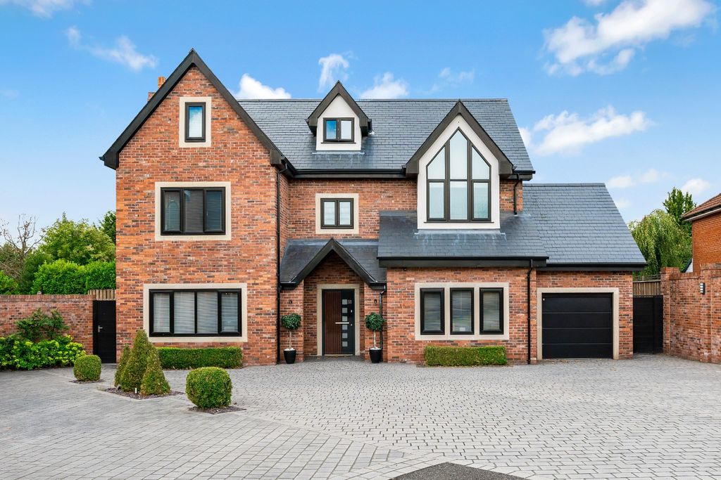 Property photo 1 of 31 4507760