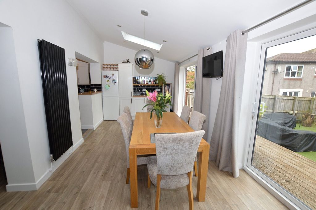 Property photo 2 of 19 Picture No. 09