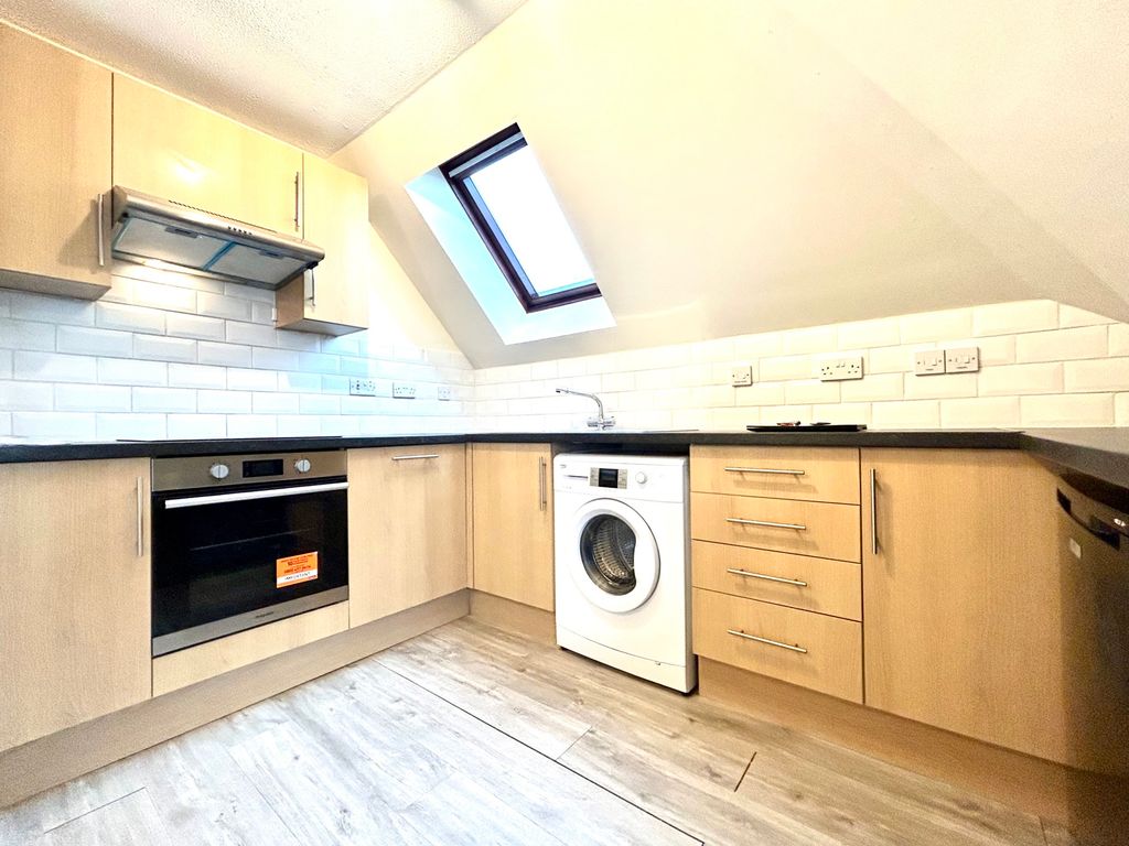 Property photo 2 of 8 Kitchen