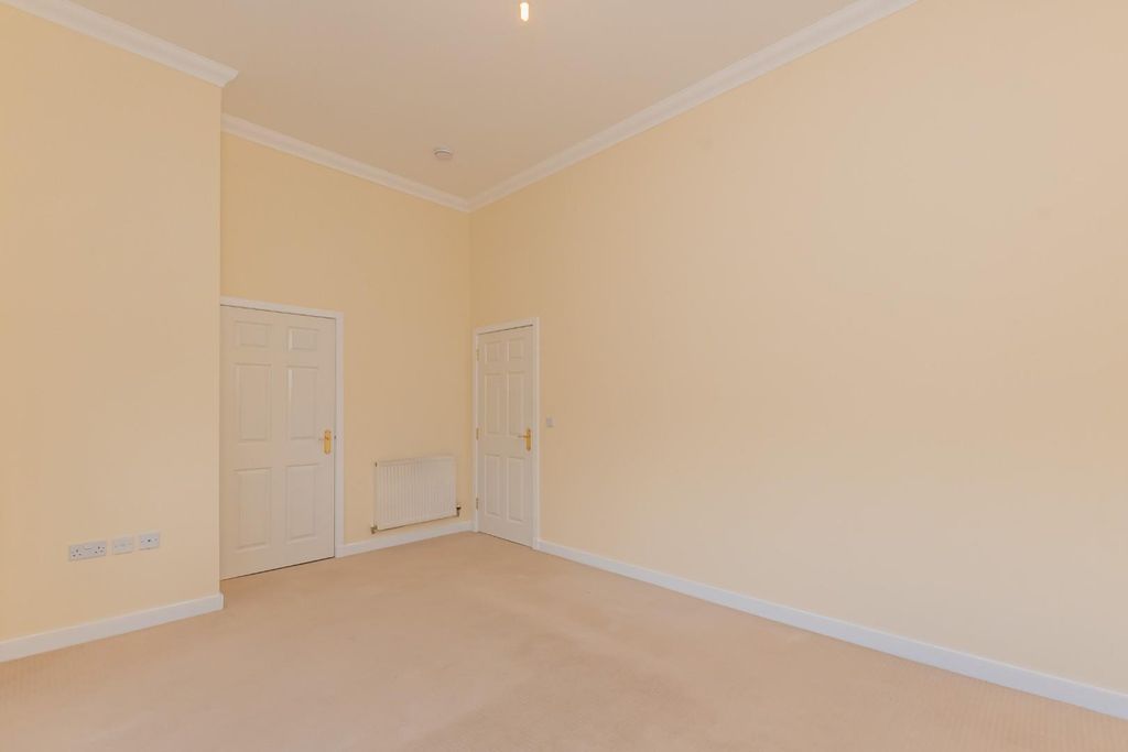 Property photo 3 of 11 Lounge (3).Jpg