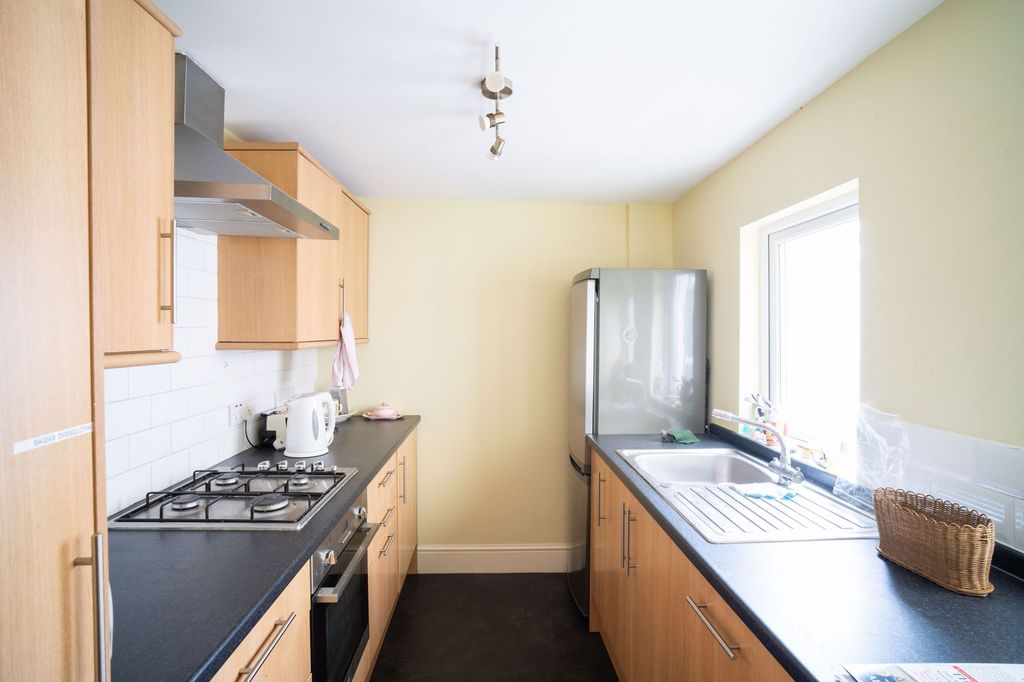 Property photo 2 of 15 Photo 12