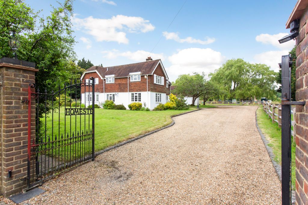 Property photo 1 of 18
