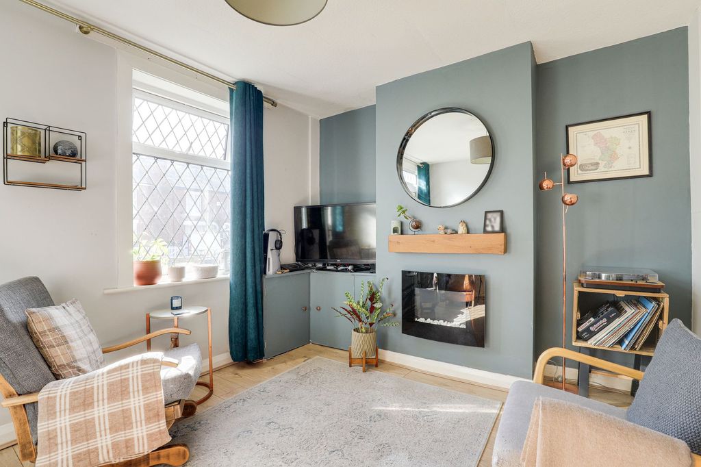 Property photo 2 of 22