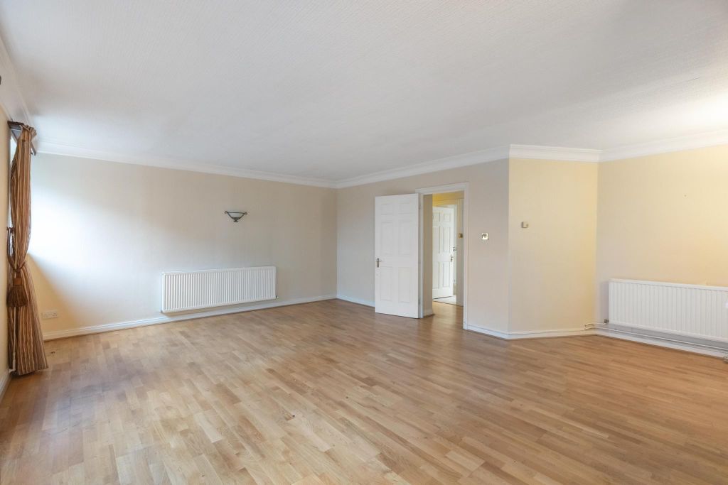 Property photo 2 of 17 Image