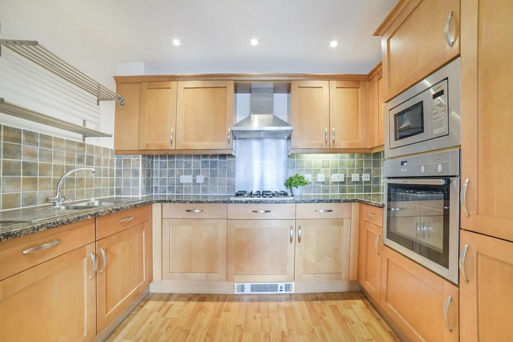 Property photo 2 of 10 40 1.Jpg