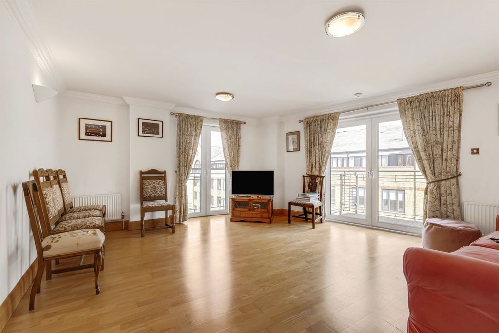 Property photo 2 of 7