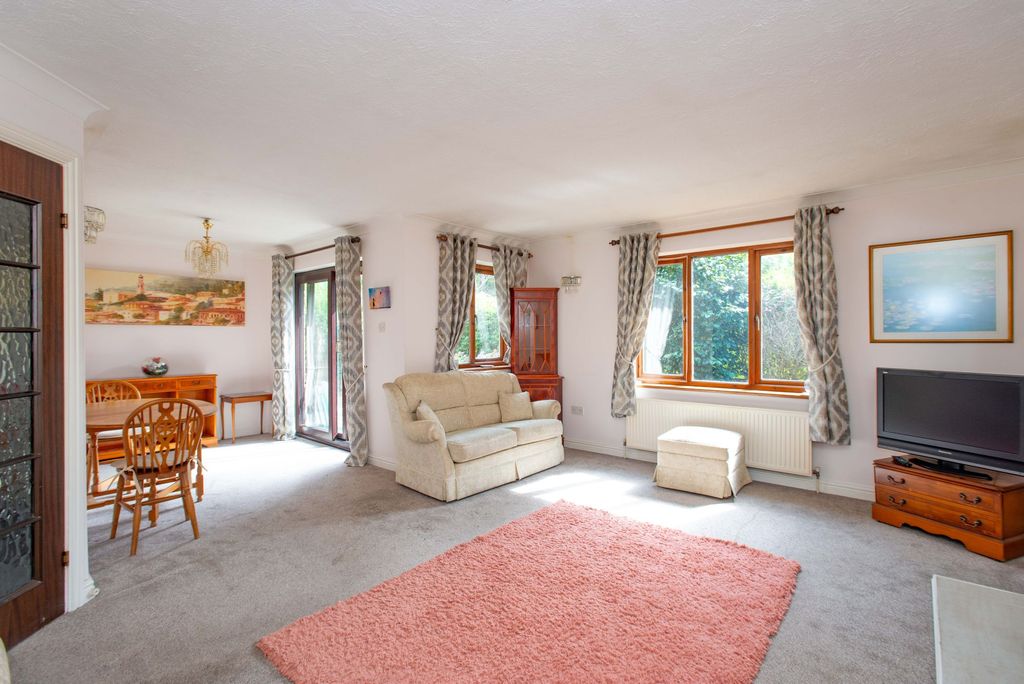 Property photo 3 of 15