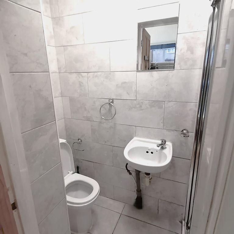 Property photo 3 of 3