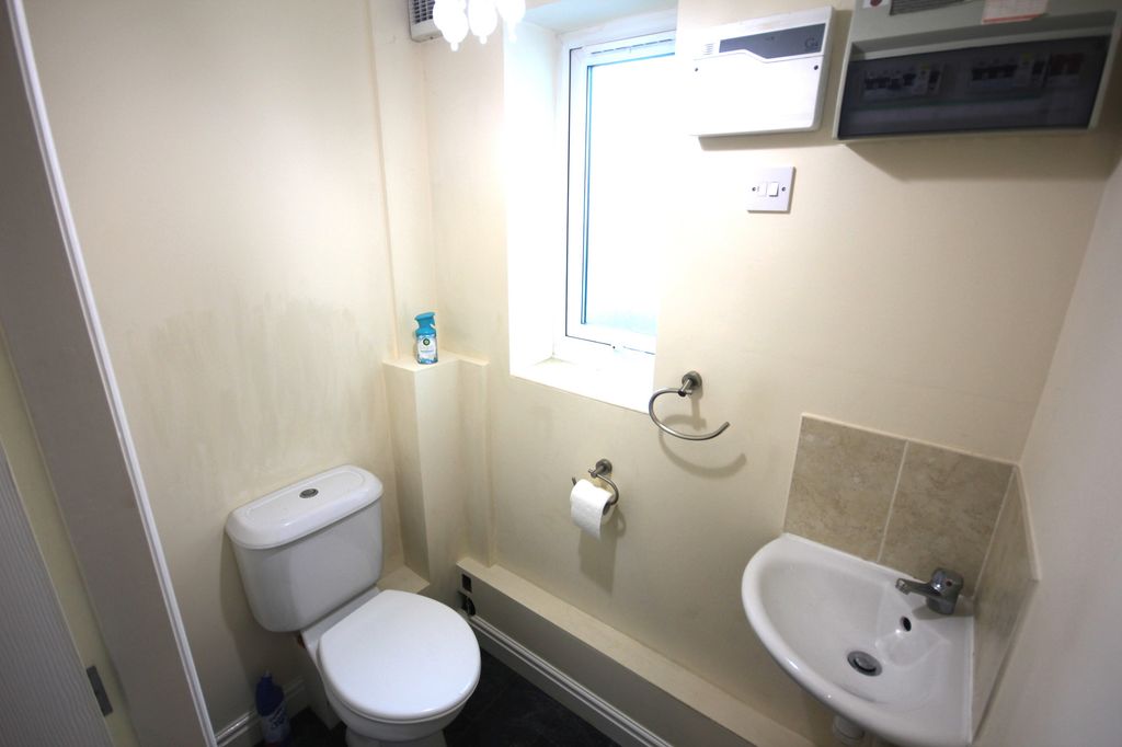 Property photo 2 of 5