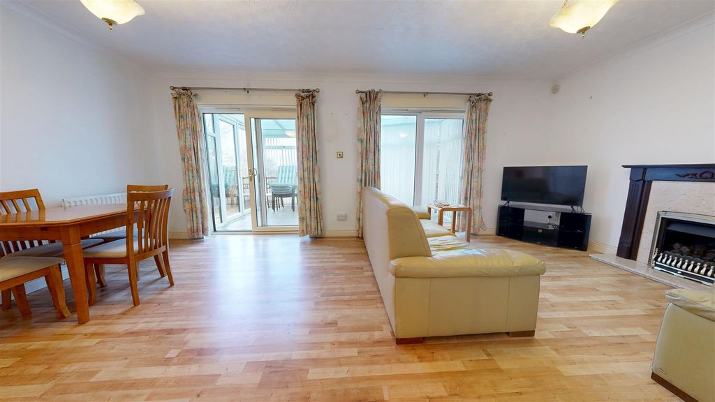 Property photo 3 of 16 Living Room.Jpg