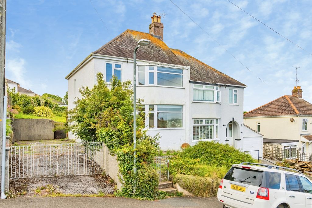 Property photo 1 of 12