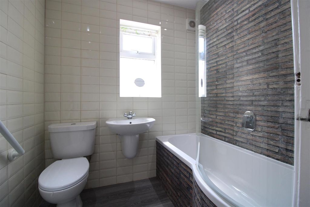 Property photo 3 of 12 C.Bth.Jpg