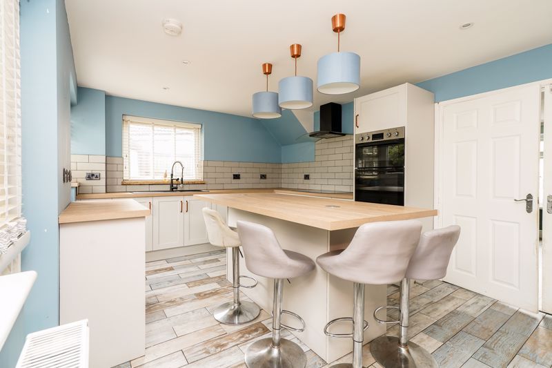 Property photo 2 of 27 Photo 15