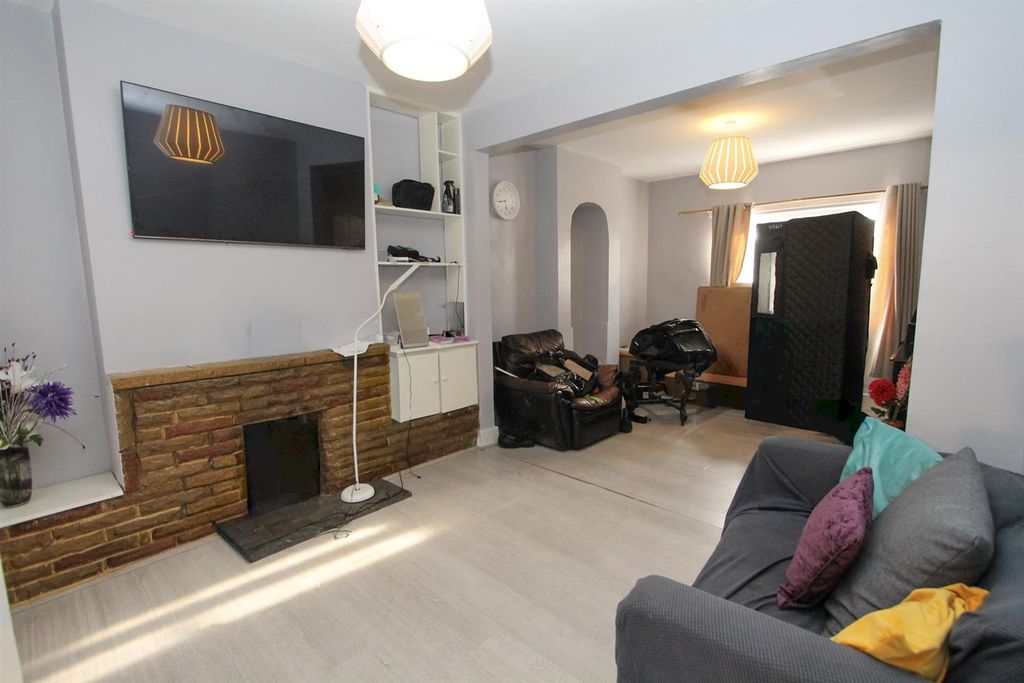 Property photo 2 of 15 Img_0157 (3).Jpg