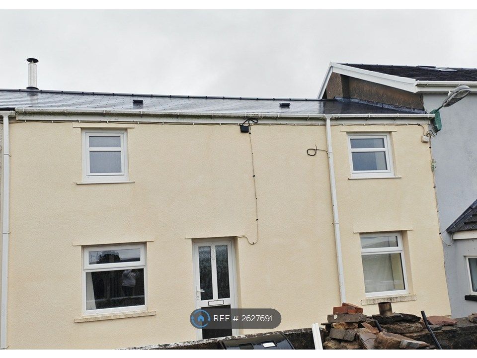 Property photo 1 of 23 House Front