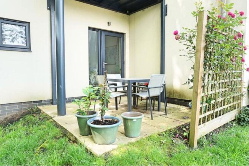 Property photo 2 of 13