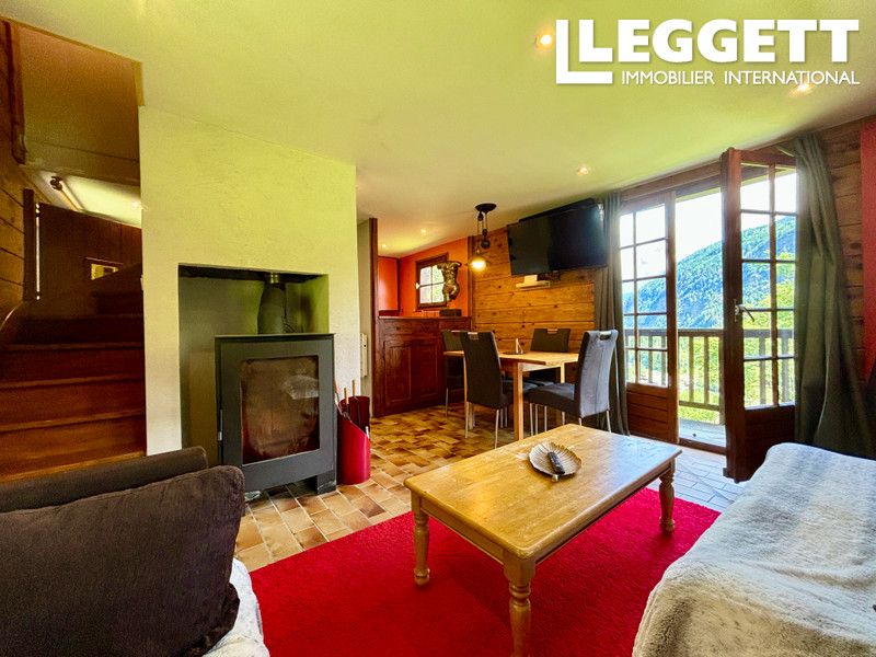 Property photo 2 of 10