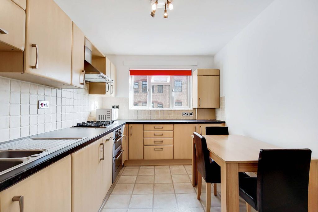 Property photo 3 of 13
