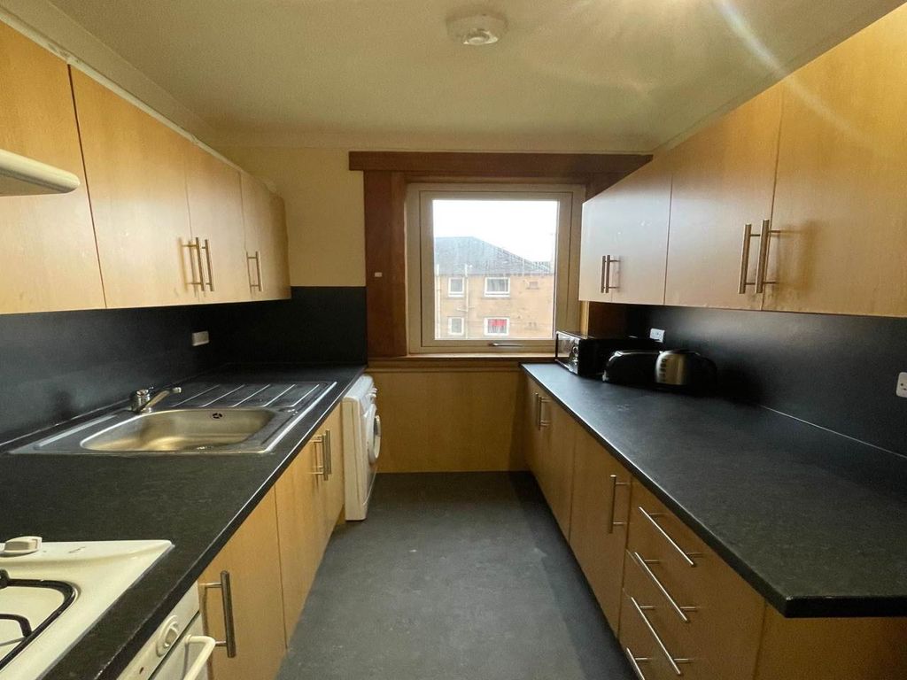 Property photo 3 of 7 Kitchen