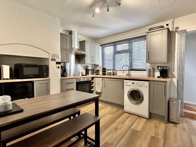 Property photo 2 of 12 Breakfast Kitchen