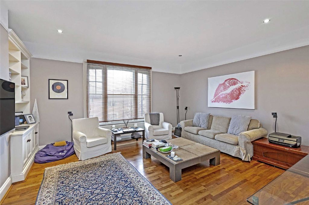 Property photo 2 of 11 Photo