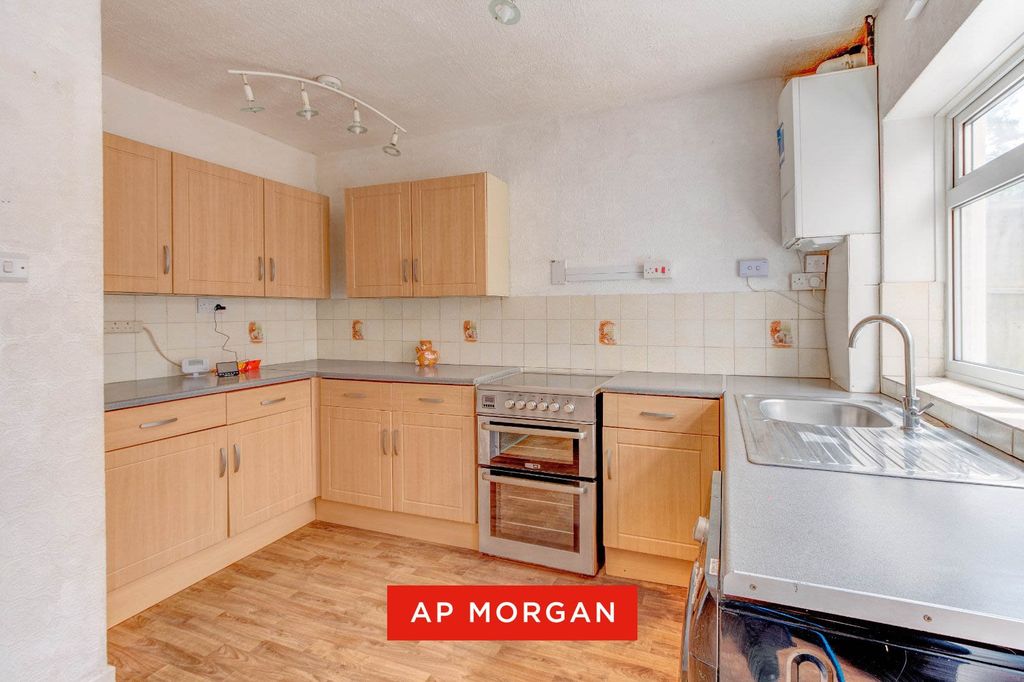 Property photo 3 of 15 Picture No. 21