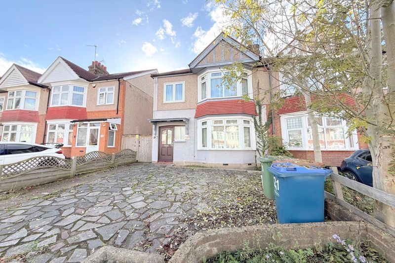 Property photo 1 of 9 Photo 6