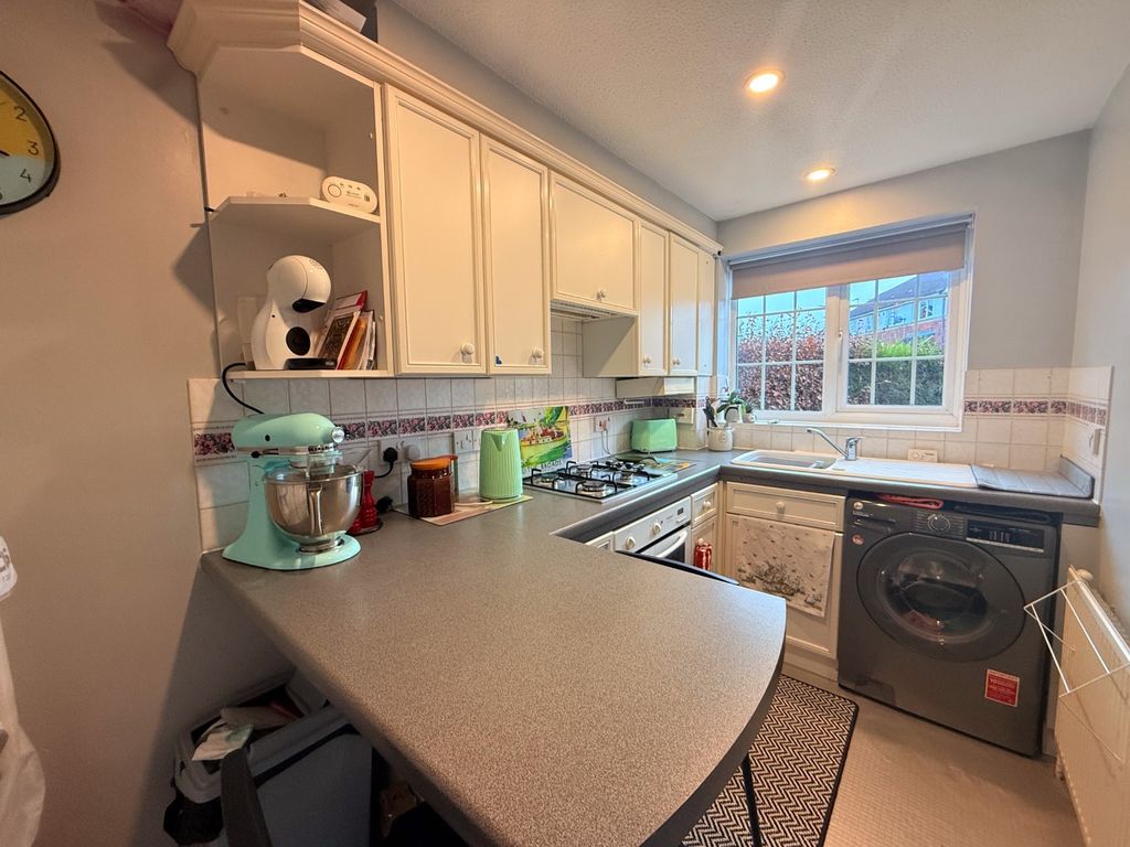 Property photo 2 of 11 4863772