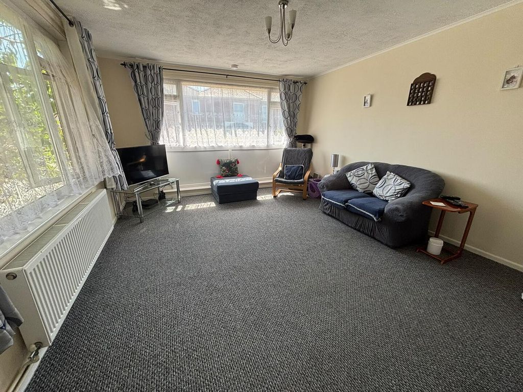 Property photo 3 of 8 Living Room