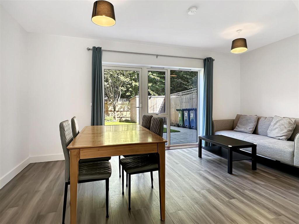 Property photo 3 of 14 Dining Room
