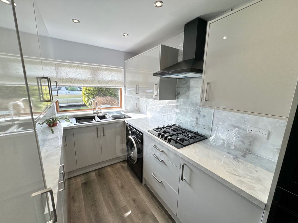 Property photo 3 of 16 Glebe Court, Beith Kitchen Photo