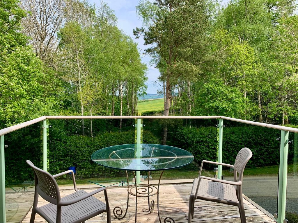 Property photo 3 of 47