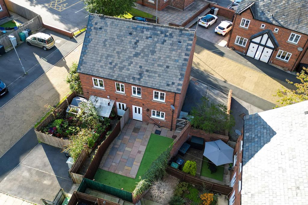Property photo 2 of 23